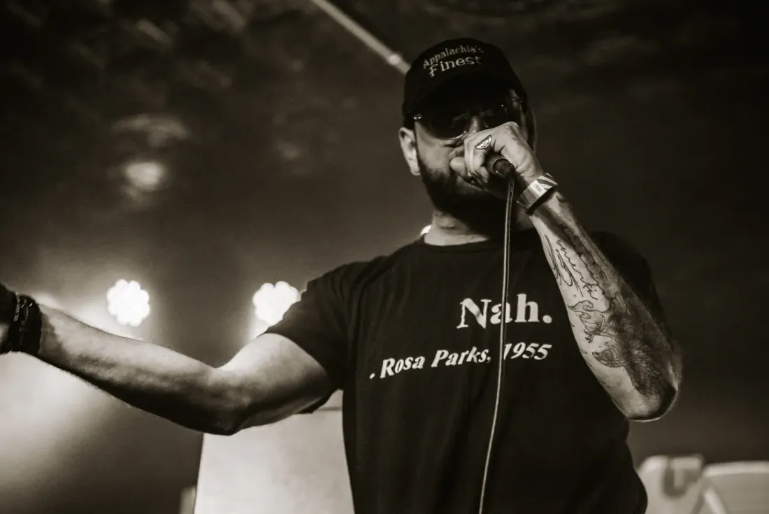 Ol' Boy live, frame 7